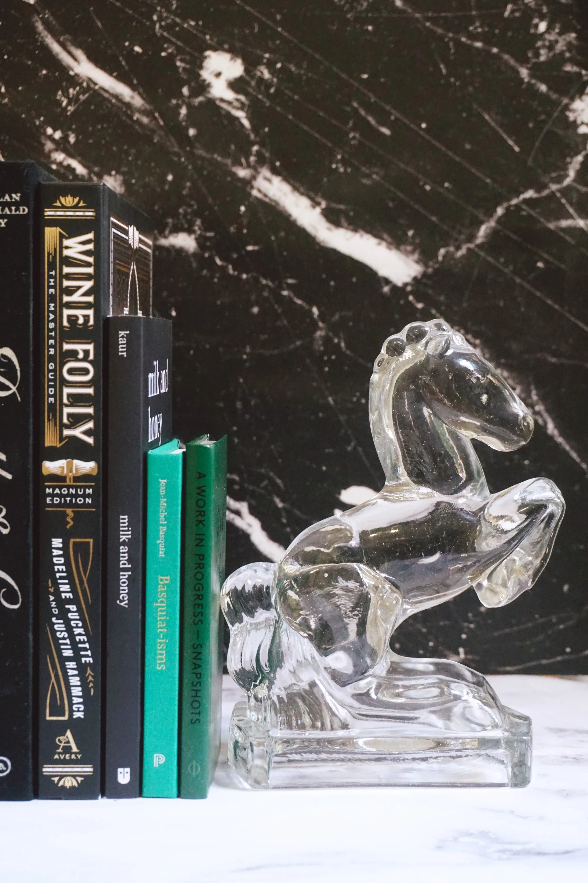 Pair of Vintage 1940s Clear Glass Rearing Horse Bookends By L.E. Smith - Image 4