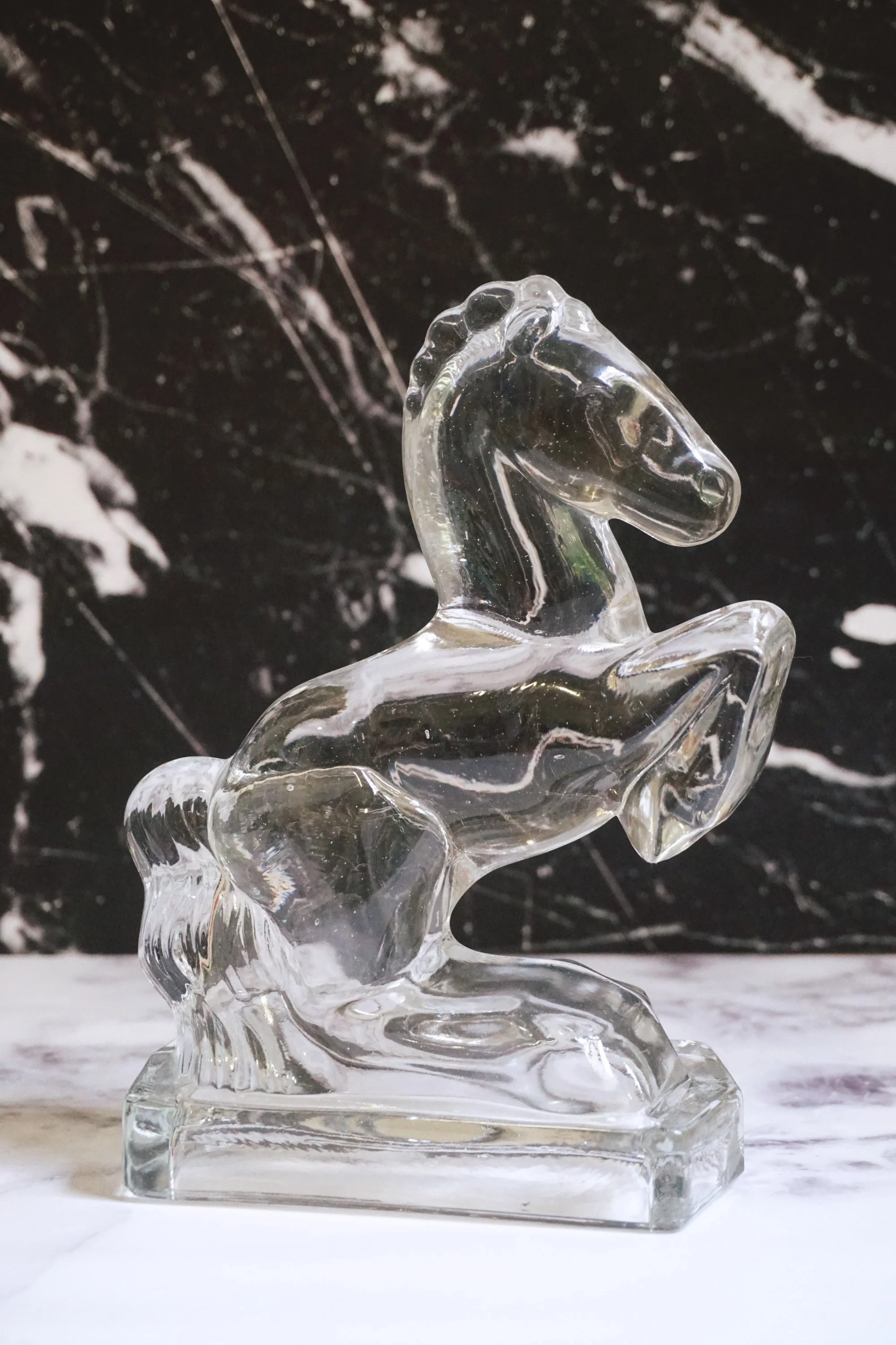 Pair of Vintage 1940s Clear Glass Rearing Horse Bookends By L.E. Smith - Image 6