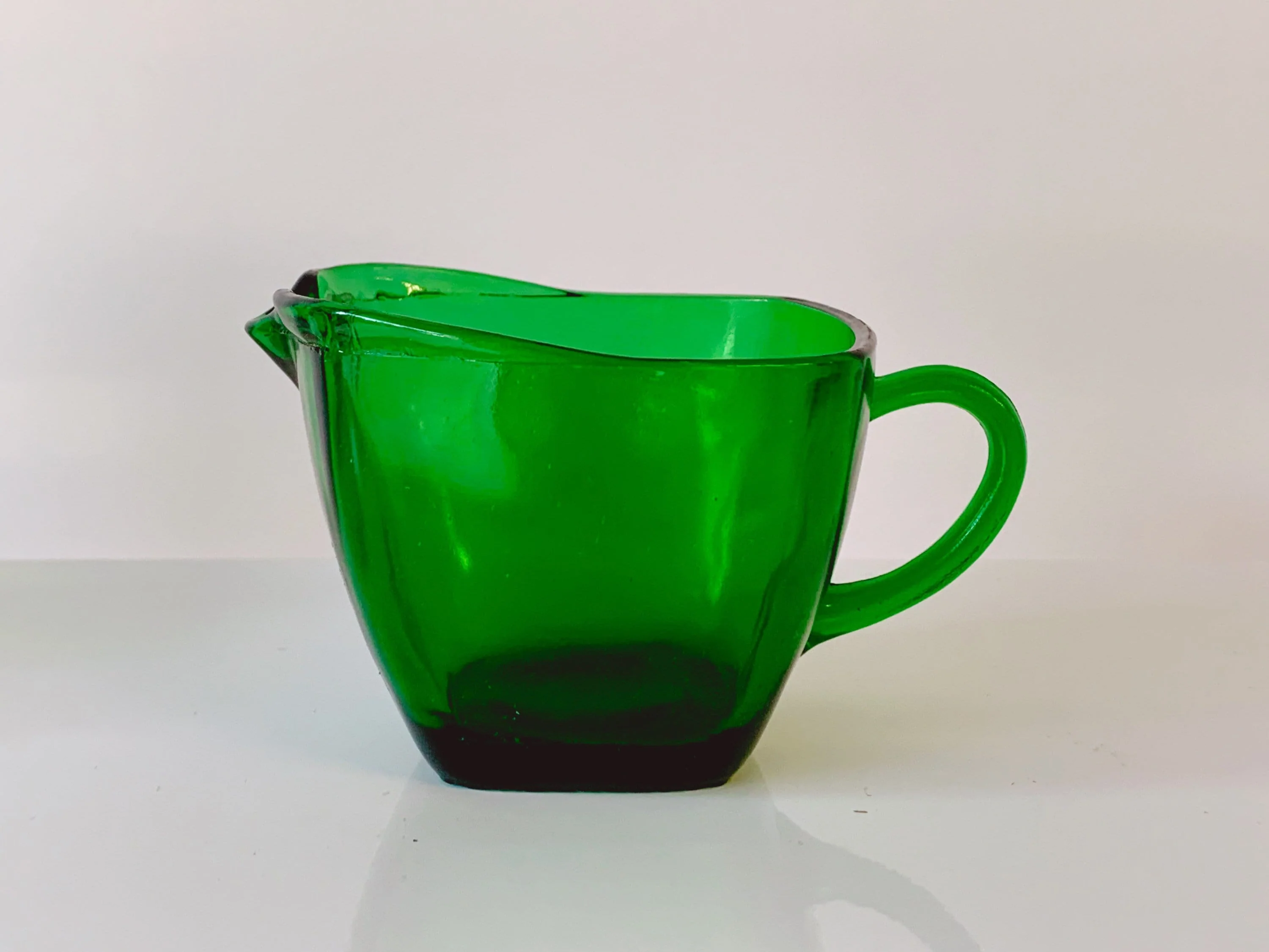 Vintage 1950s Anchor Hocking Emerald Green Glass Creamer and Sugar Bowl Set | Tableware Jewelry Dish Catchall Bowl | Mother's Day Gift - Image 7