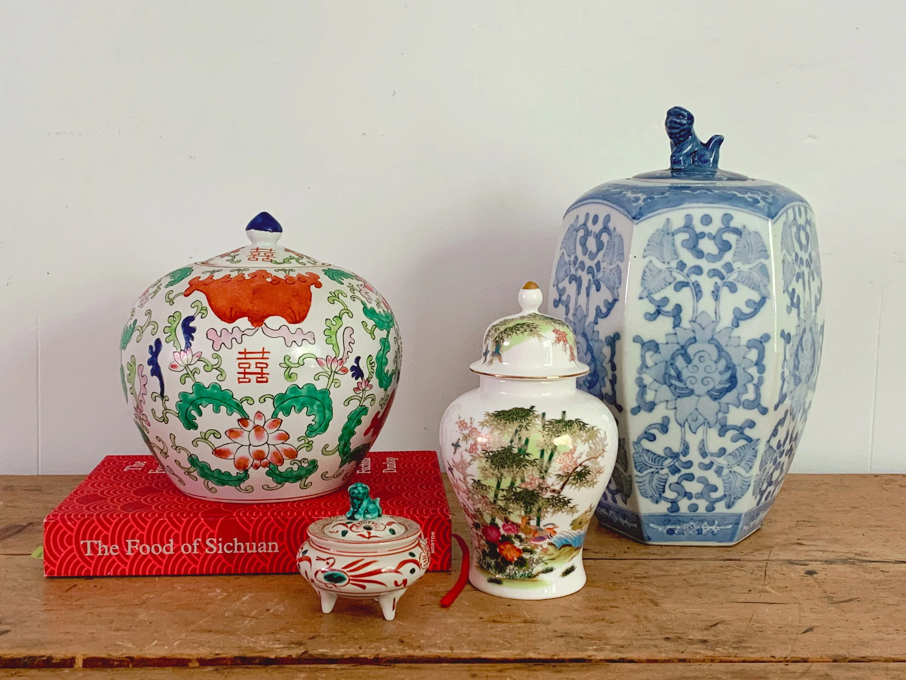 Vintage Hand-Painted Chinese Double Happiness Melon Jar in Red and Green | Large Chinoiserie Ginger Jar | Porcelain Flower Vase Wedding Gift - Image 10