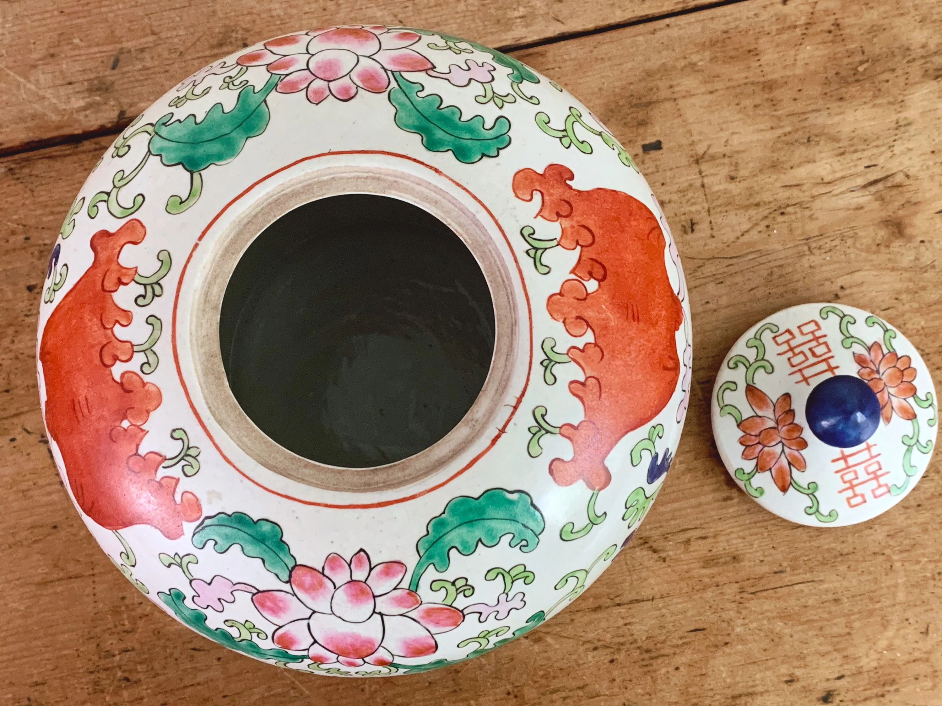 Vintage Hand-Painted Chinese Double Happiness Melon Jar in Red and Green | Large Chinoiserie Ginger Jar | Porcelain Flower Vase Wedding Gift - Image 8