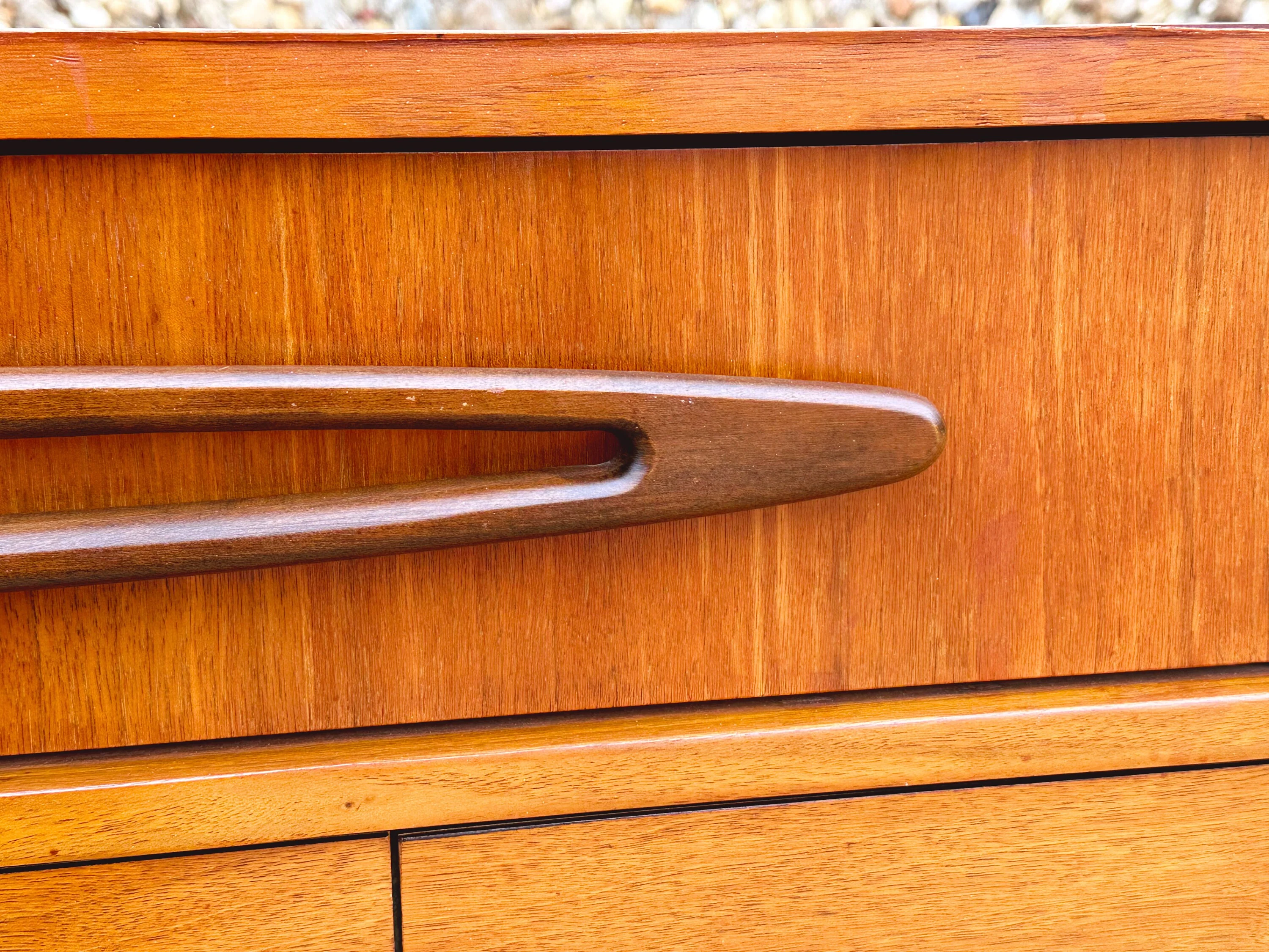 Vintage Mid Century Modern 6-Drawer Lowboy Dresser by Ward Furniture Mfg Co | SHIPPING NOT FREE | Bedroom Furniture Chest of Drawers - Image 5