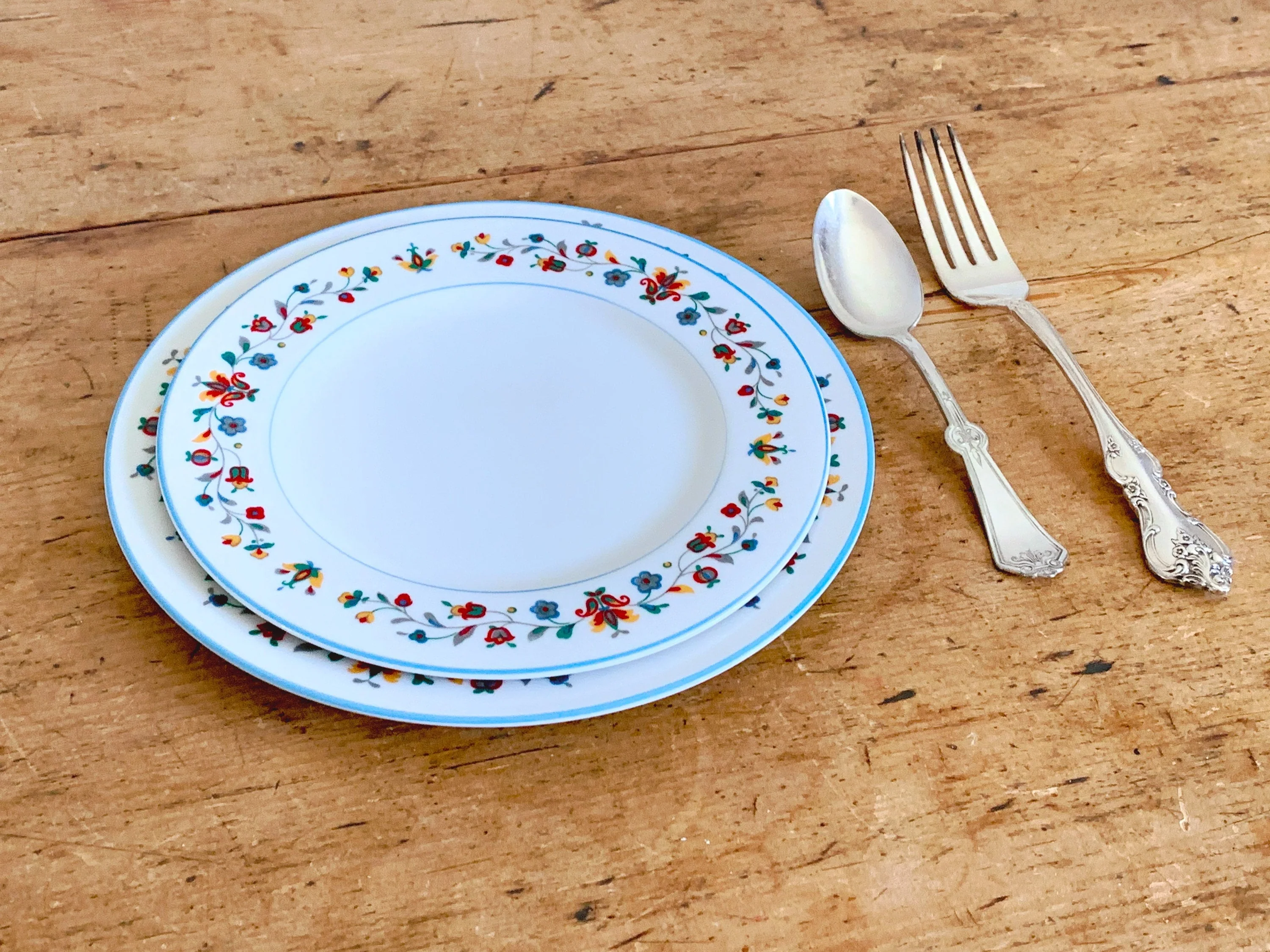 Vintage Sango China Japan Stonehenge 3809 China Floral Small and Large Plates - Image 6